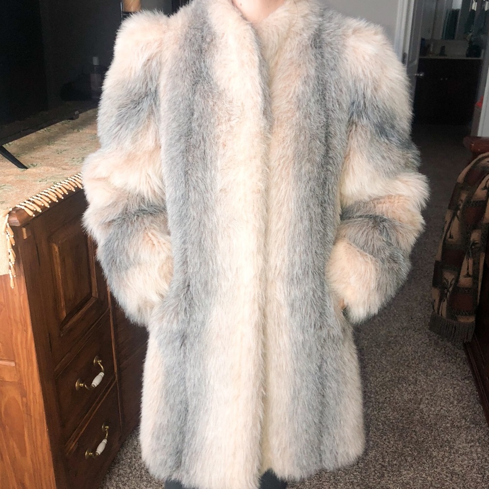 Jordache Vintage Faux Fur Coat size 5/6